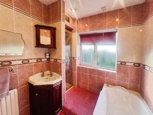 Bathroom- click for photo gallery